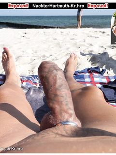 NackterHartmuth.hro 03 Beach