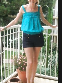 White slave girls in obscene short shorts!