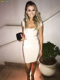 stunning chick  21