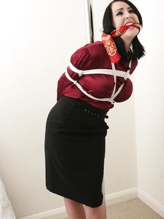 Tied Sexy Beauties 256-2