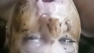 Scat Deep throat, sloppy. I like tne shit.