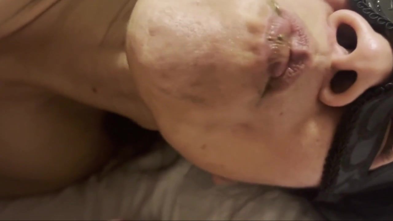 Sub Amateur SWALLOWING Shit like a PRO! HD