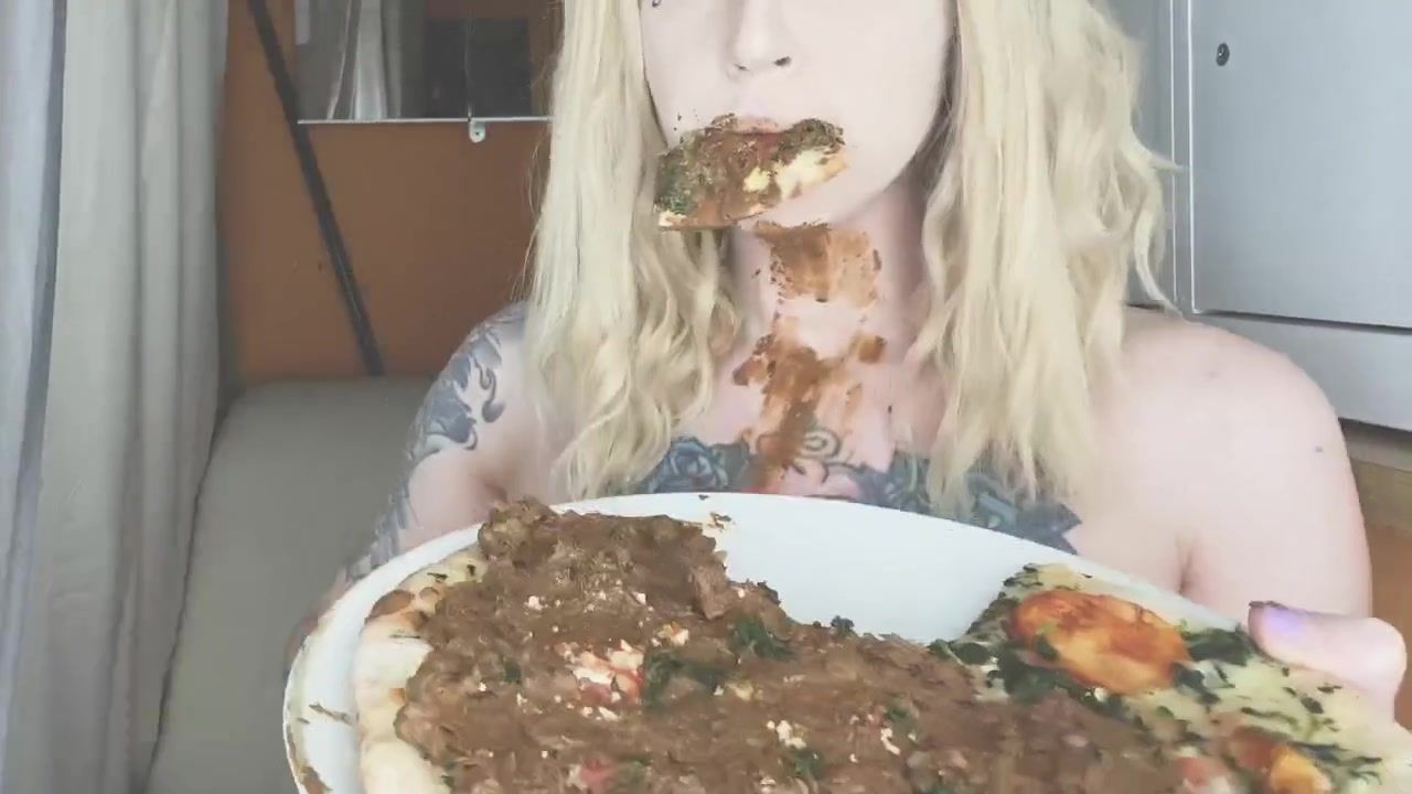 Eat scat pizza