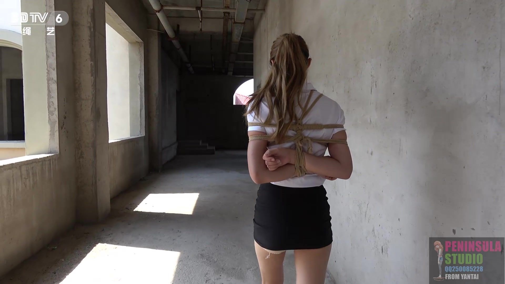 Chinese Girl outdoor exhibitionism BDSM Training 44