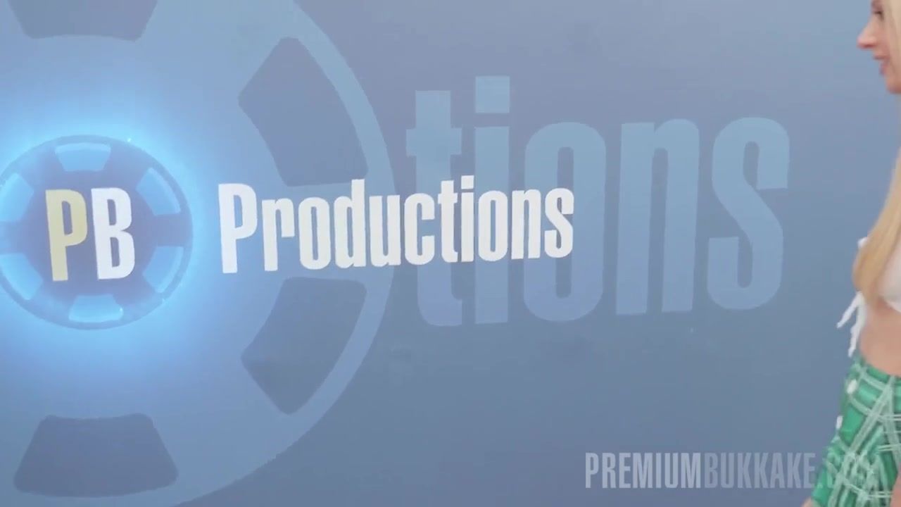 Adriana Sweetblonde loads of protein