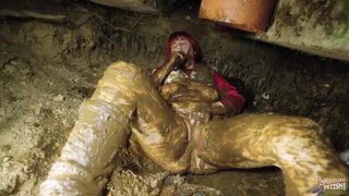 Midnight Orgasm In The Outhouse