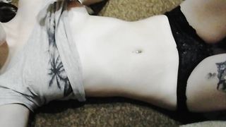 Настя Криворенко (Жданова) ласкает свою киску