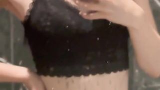 Настя Криворенко (Жданова) показала своё стройное тело