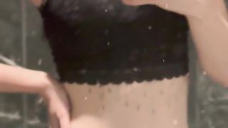 Настя Криворенко (Жданова) показала своё стройное тело