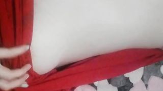 Настя Криворенко (Жданова) ласкает себя на кровати 1