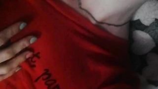 Настя Криворенко (Жданова) ласкает себя на кровати 2