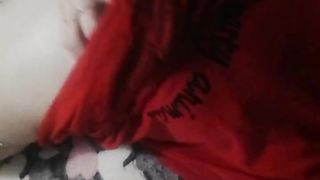 Настя Криворенко (Жданова) ласкает себя на кровати 2