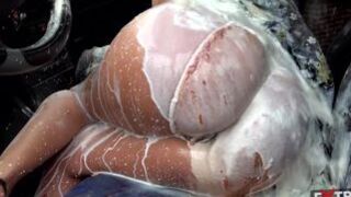 3_bizzare sex for money