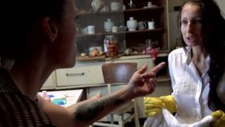 S03E49 Perverse Family - Flooded Bathroom