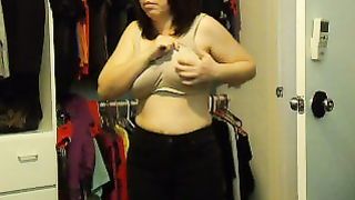 Wow AnnaWaters putting ON clothes