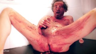 Ivo scat-slave from Austria - scatplay, smear over face and selfpiss