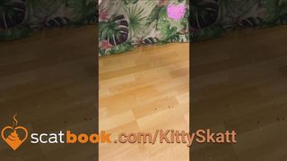 Rubbing pussy with shitty pants!