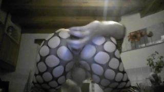 J adore porter des tenues de pute et me defoncer le cul