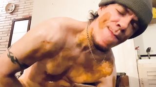 PRIMATE : SCAT MALE PORN