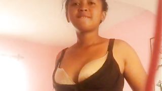 Marie ma nouvelle petite pute Malgache