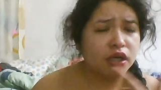 Putita con jugete sexual en el culo