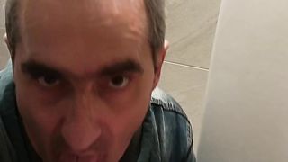 The loser faggot Oleg Yakuba  licking urinals.