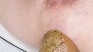 Kitty Skatt big turd on toilet