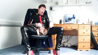 Kinky Cumming in Catsuit