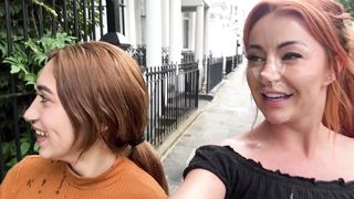 Public cum walk