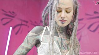 Tattoo girl DAP’d