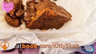 Kitty Skatt diaper full of shit!