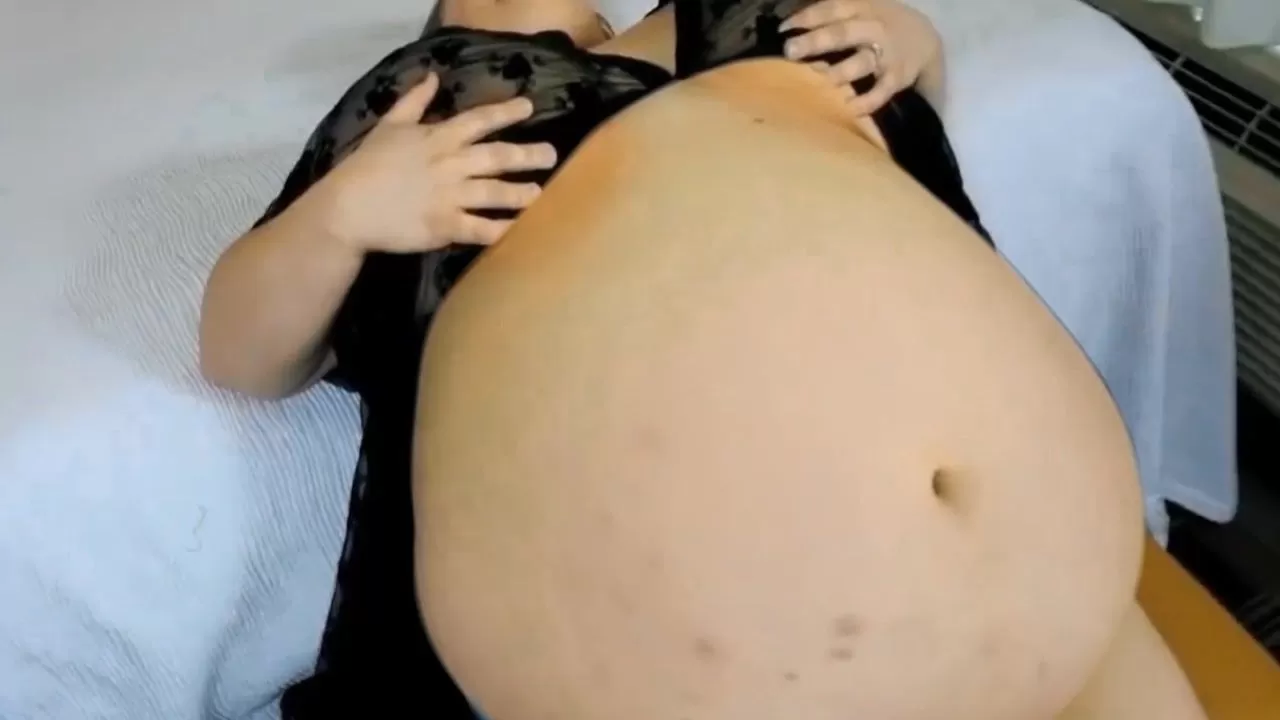 Belly expansion fetish