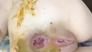 Thick latina leak diarrhea dildo