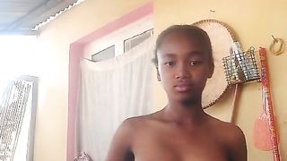Ando Andria  14 ans de Madagascar