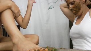 Foot focused scat porn