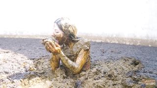 Kaitlyn Katsaros Loves The Manure Pit solo in cowshit
